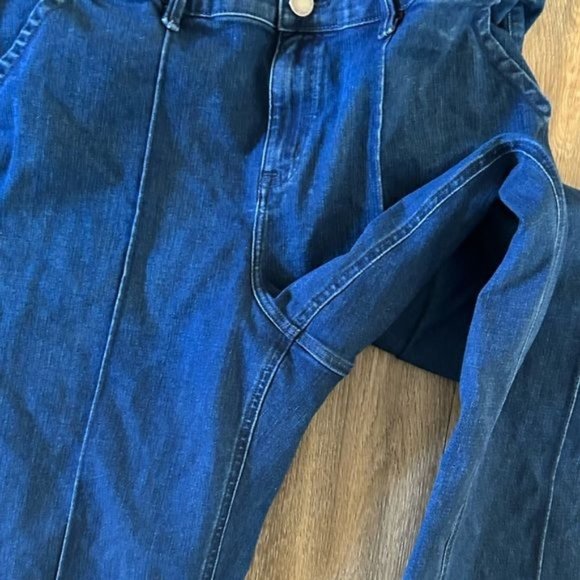 Lane Bryant Sz 16 High Rise Wide Leg Jeans, Signature Fit Flex Magic Waistband - Picture 10 of 15